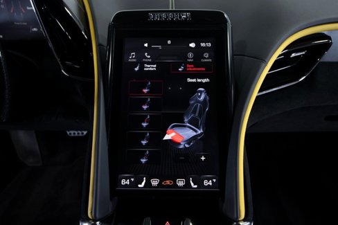 Used 2022 Ferrari Roma image 34
