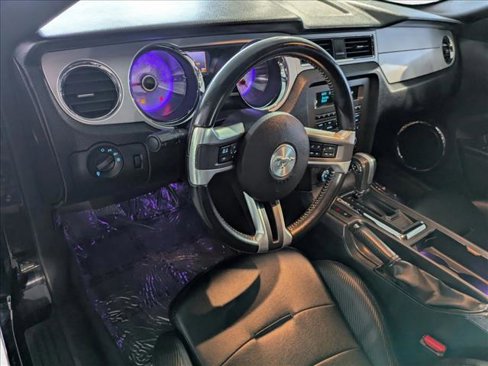 Used 2013 Ford Mustang GT Premium image 10