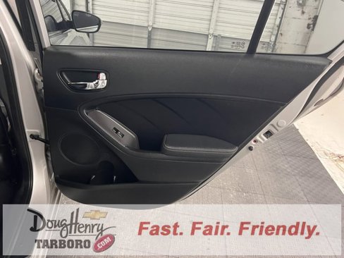 Used 2018 Kia Forte EX image 33