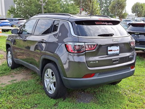 Used 2022 Jeep Compass Latitude image 4