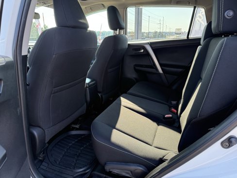 Used 2018 Toyota RAV4 XLE image 14