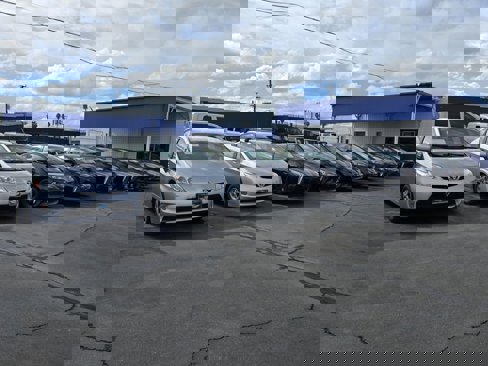 Used 2011 Toyota Prius Five image 3