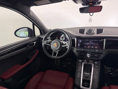 Certified 2021 Porsche Macan S image 19