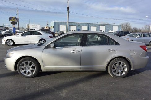 Used 2007 Lincoln MKZ image 2