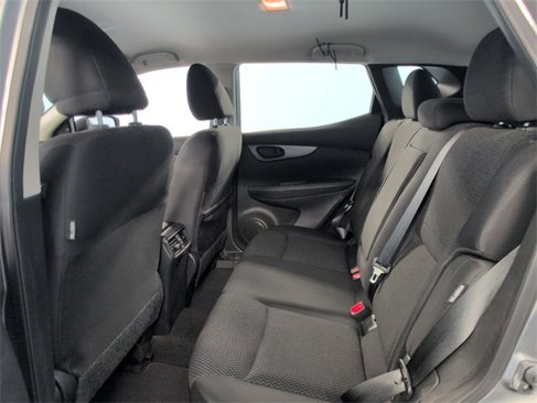 Used 2021 Nissan Rogue Sport S image 7