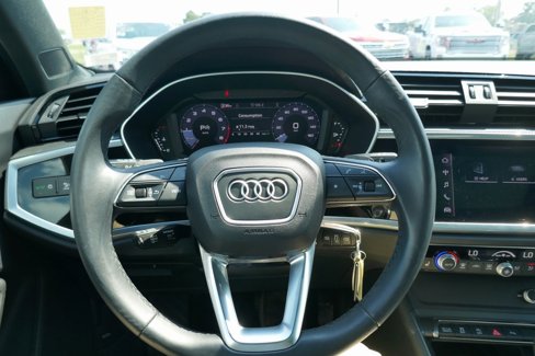 Used 2022 Audi Q3 2.0T Premium Plus w/ Premium Plus Package image 33
