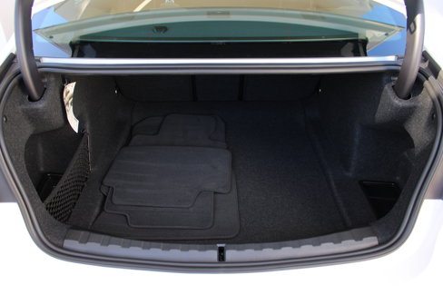 Used 2025 BMW 330i Sedan w/ M Sport Package image 26