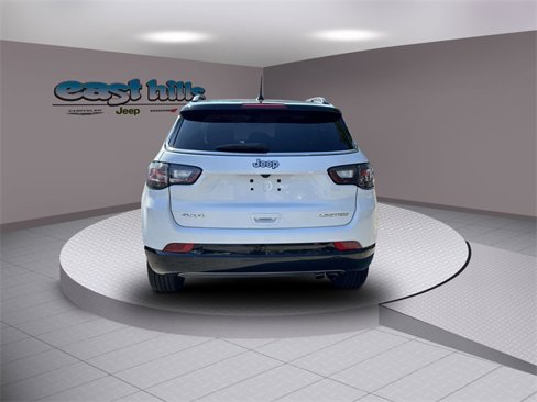 Used 2022 Jeep Compass Limited w/ Elite Group image 4