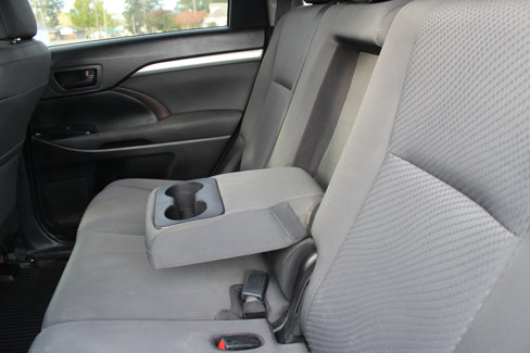 Used 2019 Toyota Highlander LE image 35