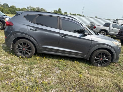 Used 2017 Hyundai Tucson Night image 2