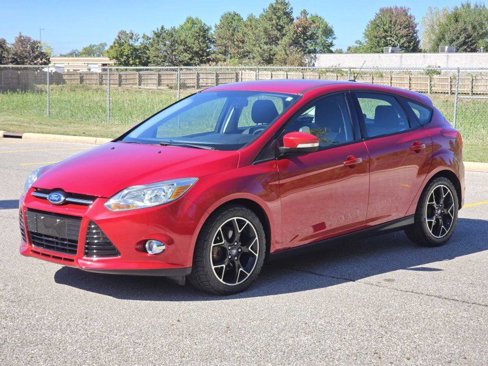 Used 2012 Ford Focus SE w/ SE Sport Pkg image 1