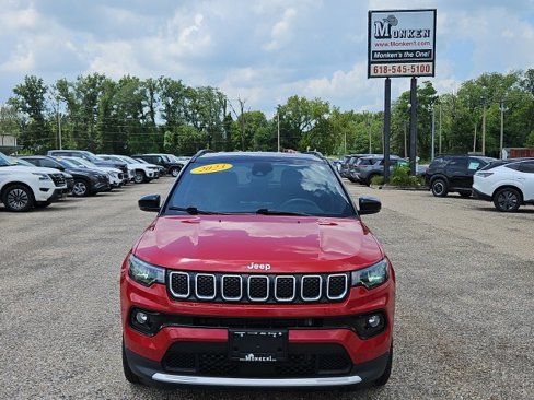 Used 2023 Jeep Compass Limited image 4