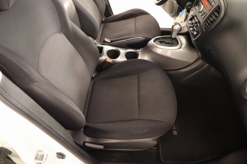 Used 2014 Nissan Juke S image 11