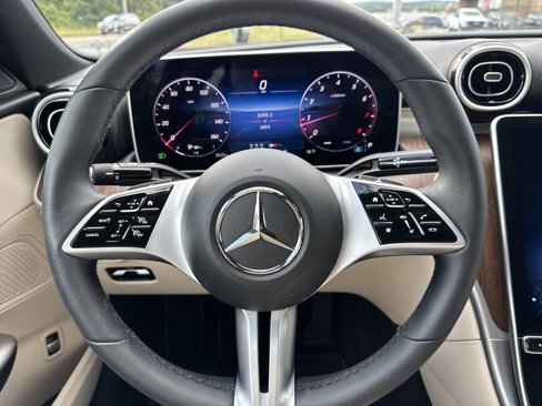 Used 2025 Mercedes-Benz C 300 4MATIC Sedan image 13