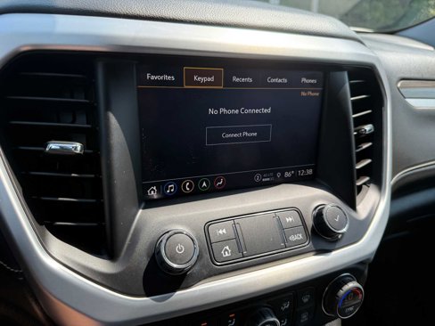 Used 2023 GMC Acadia SLT w/ Preferred Package image 53