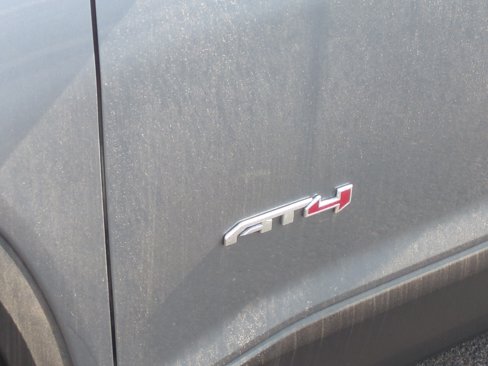 Used 2022 GMC Acadia AT4 w/ Preferred Package image 24