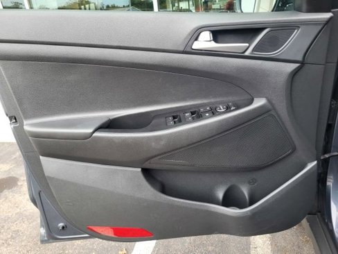 Used 2019 Hyundai Tucson SE image 11