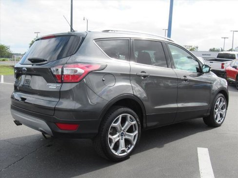 Used 2017 Ford Escape Titanium image 5