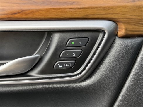Used 2019 Honda CR-V Touring image 18