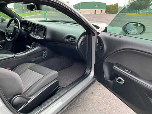 Used 2018 Dodge Challenger SXT w/ Blacktop Package image 10