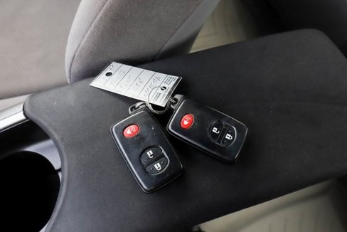 Used 2015 Toyota Prius Three image 9