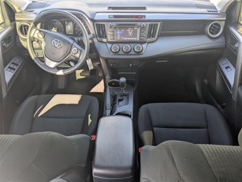 Used 2018 Toyota RAV4 LE image 14