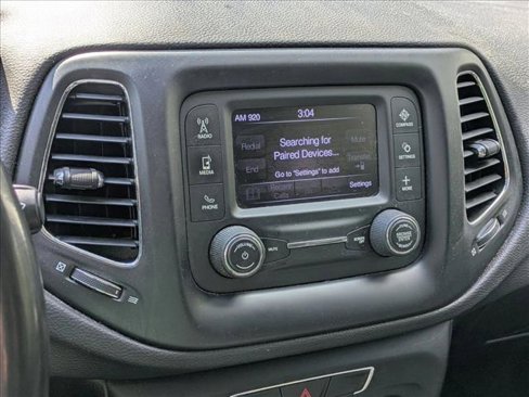 Used 2018 Jeep Compass Latitude image 14