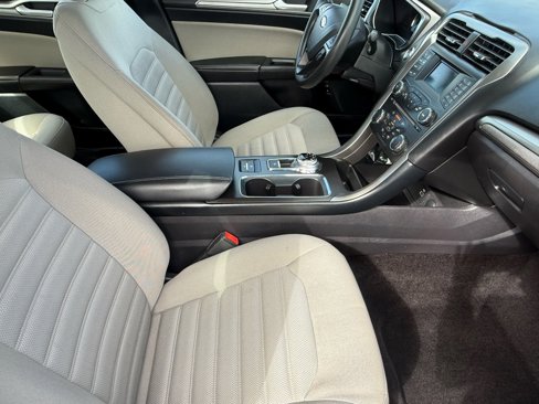 Used 2018 Ford Fusion S image 9