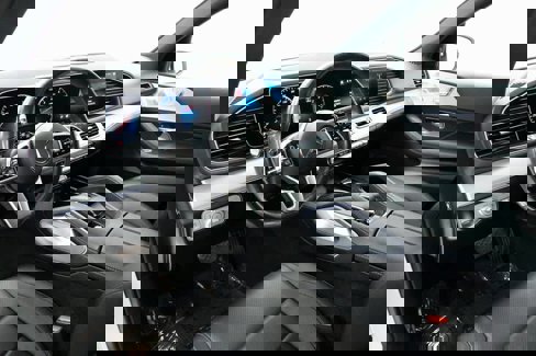 Used 2020 Mercedes-Benz GLE 350 4MATIC image 4