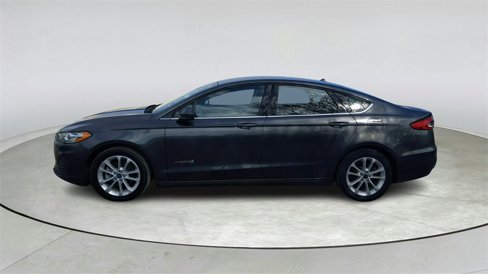 Used 2019 Ford Fusion SE image 4