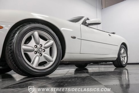 Used 1998 Jaguar XK8 Convertible image 22