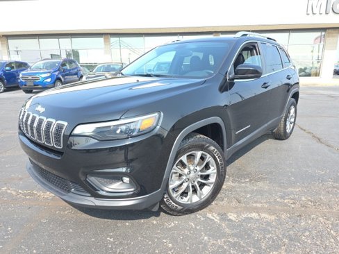 Used 2019 Jeep Cherokee Latitude Plus w/ Comfort/Convenience Group image 2