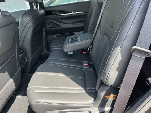 New 2025 INFINITI QX60 Pure image 5