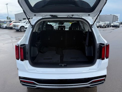 Used 2023 Kia Sorento S w/ Panoramic Sunroof Package image 37