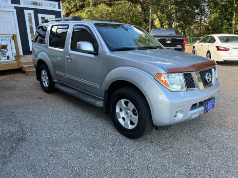 Used 2006 Nissan Pathfinder SE image 3