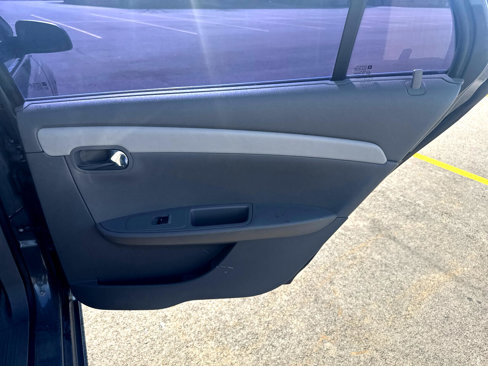 Used 2009 Chevrolet Malibu LS image 17