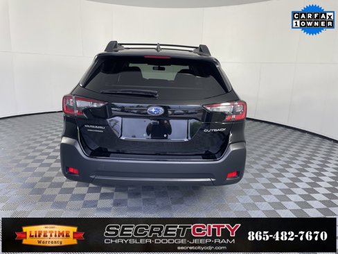 Used 2023 Subaru Outback Premium image 6