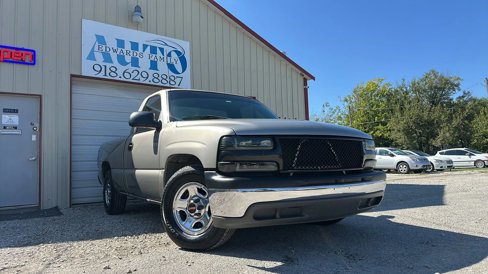 Used 2001 Chevrolet Silverado 1500 2WD Regular Cab image 1