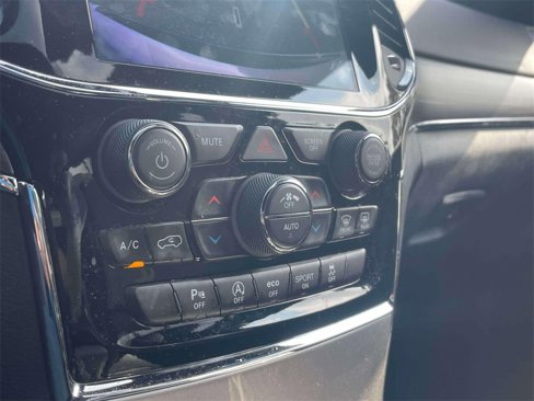 Used 2019 Jeep Grand Cherokee Limited image 30