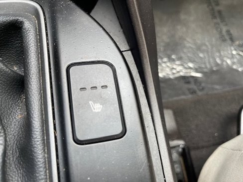 Used 2016 Hyundai Santa Fe SE image 18