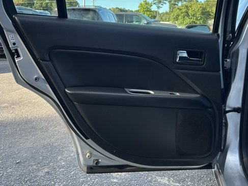 Used 2012 Ford Fusion SEL image 15