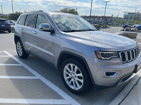 Used 2017 Jeep Grand Cherokee Limited w/ Luxury Group II image 5