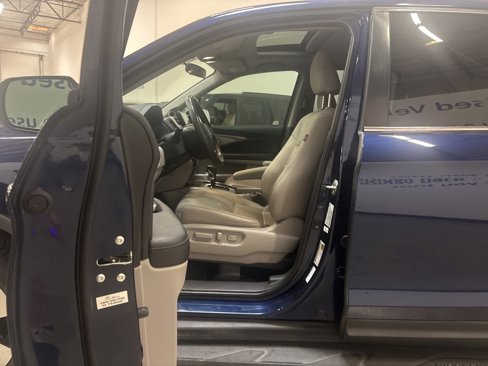 Used 2019 Honda Ridgeline RTL image 9