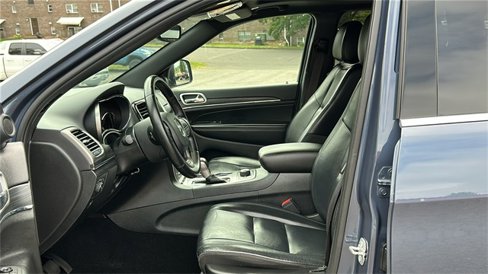 Used 2020 Jeep Grand Cherokee Limited image 10