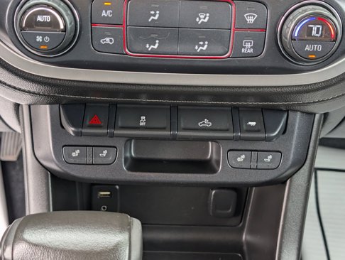 Used 2015 GMC Canyon SLT image 22