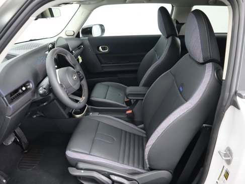 Used 2025 MINI Cooper 2-Door Hardtop image 22