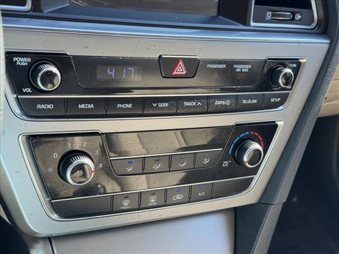 Used 2016 Hyundai Sonata SE image 15