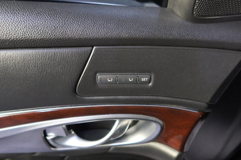Used 2015 INFINITI Q70 5.6 image 31