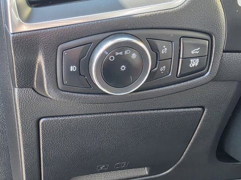 Used 2024 Ford Edge Titanium image 16