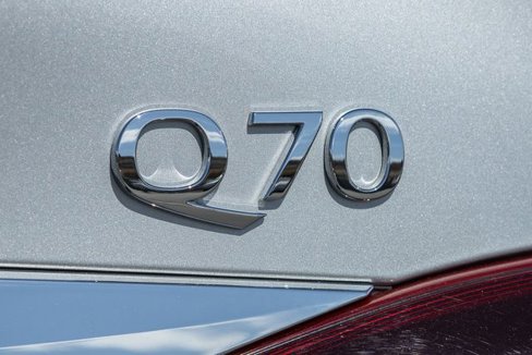 Used 2017 INFINITI Q70 3.7 image 5